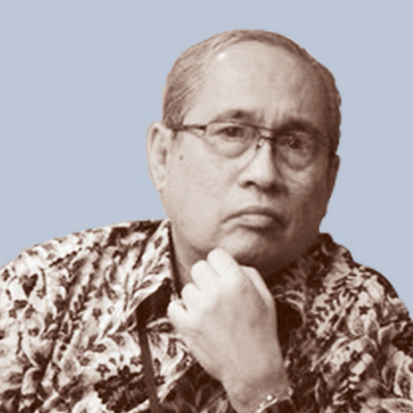 Prof. Erman Rajagukguk menerima penghargaan dari University of Washington Chapter of The Order of the Coif pada 28 November 2001 sebagai penghargaan atas kesetiaannya pada dunia akademis dan pengabdiannya kepada masyarakat. Selain sebagai pendiri STH Indonesia Jentera, ia adalah seorang guru besar.